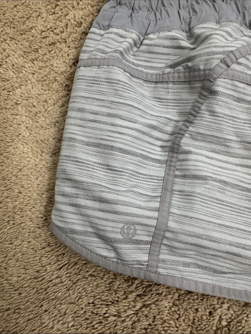 Lululemon Tracker Short II Grey/ Lime Sz 10 Blokette Sporty Chic
